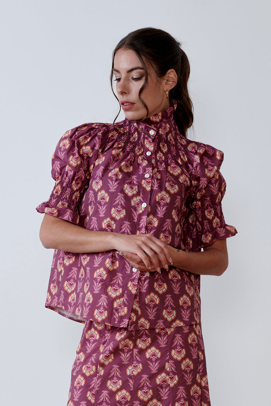 BLUSA SMOCK NECK