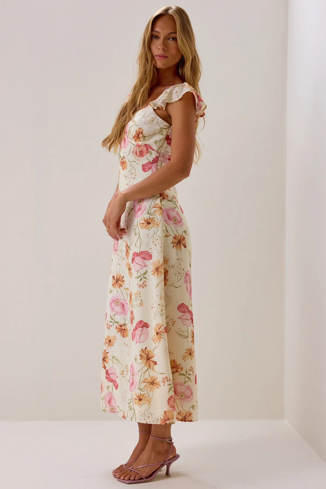 VESTIDO MAXI FLORAL CON VOLANTES