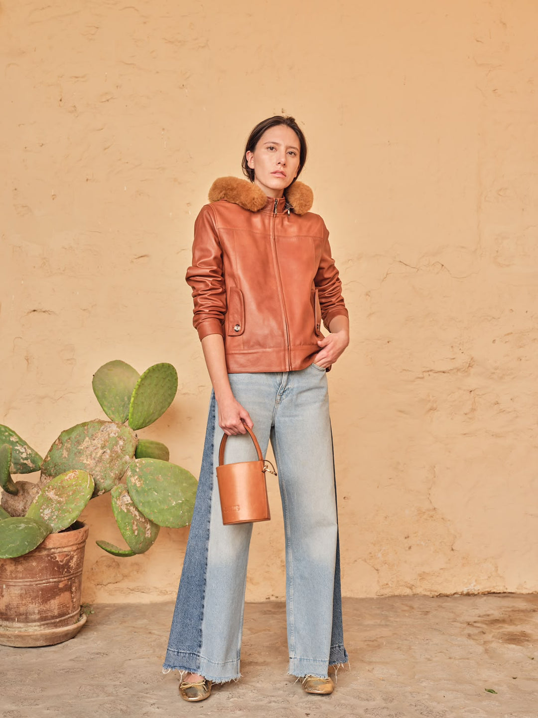 BUCKET BAG