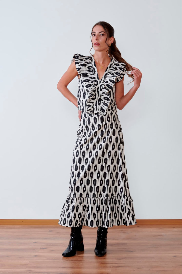 FALDA MIDI CON VOLANTE